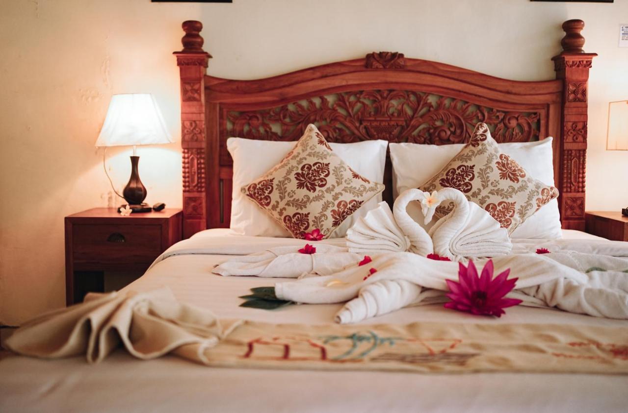 Amed Cafe & Hotel Kebun Wayan Kültér fotó