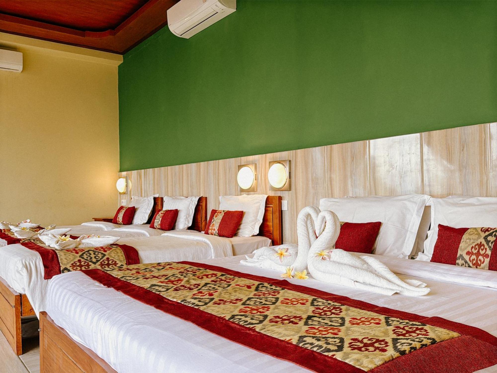 Amed Cafe & Hotel Kebun Wayan Kültér fotó