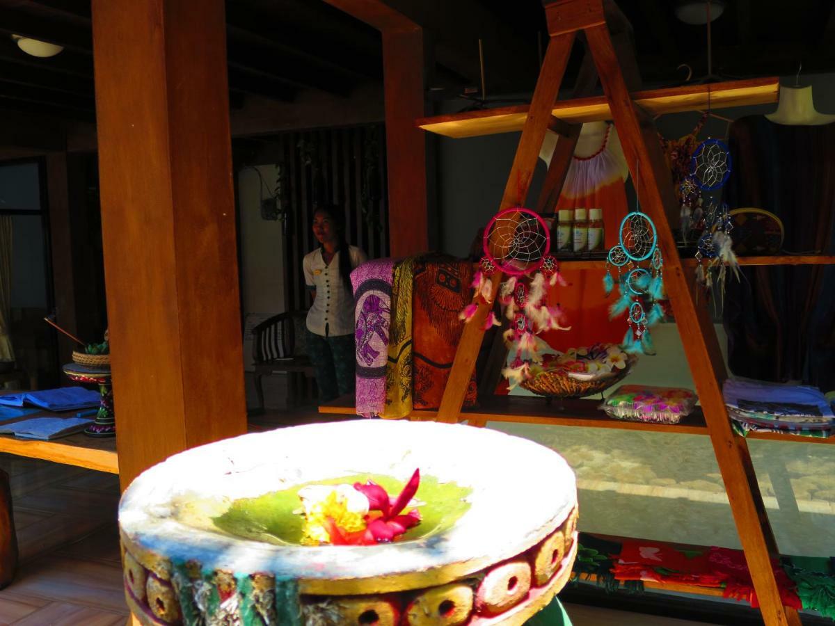 Amed Cafe & Hotel Kebun Wayan Kültér fotó